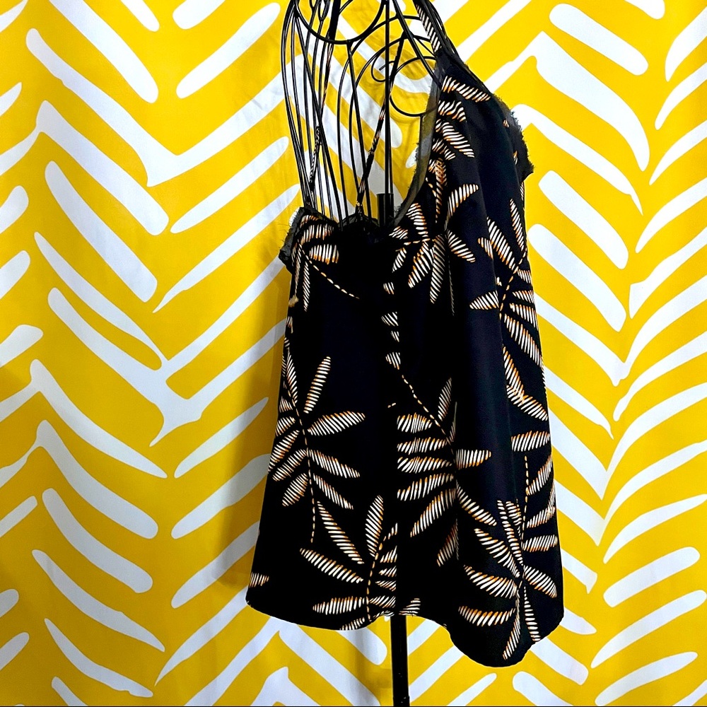 Palm Pattern Tank Top - Picture 3 of 3